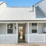 Cottage, Gipps Street
