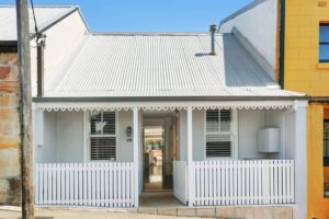 Cottage, Gipps Street